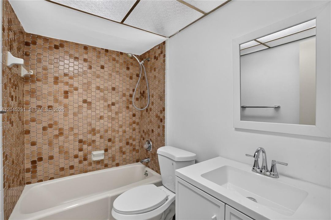 For Rent: $2,900 (2 beds, 2 baths, 1000 Square Feet)