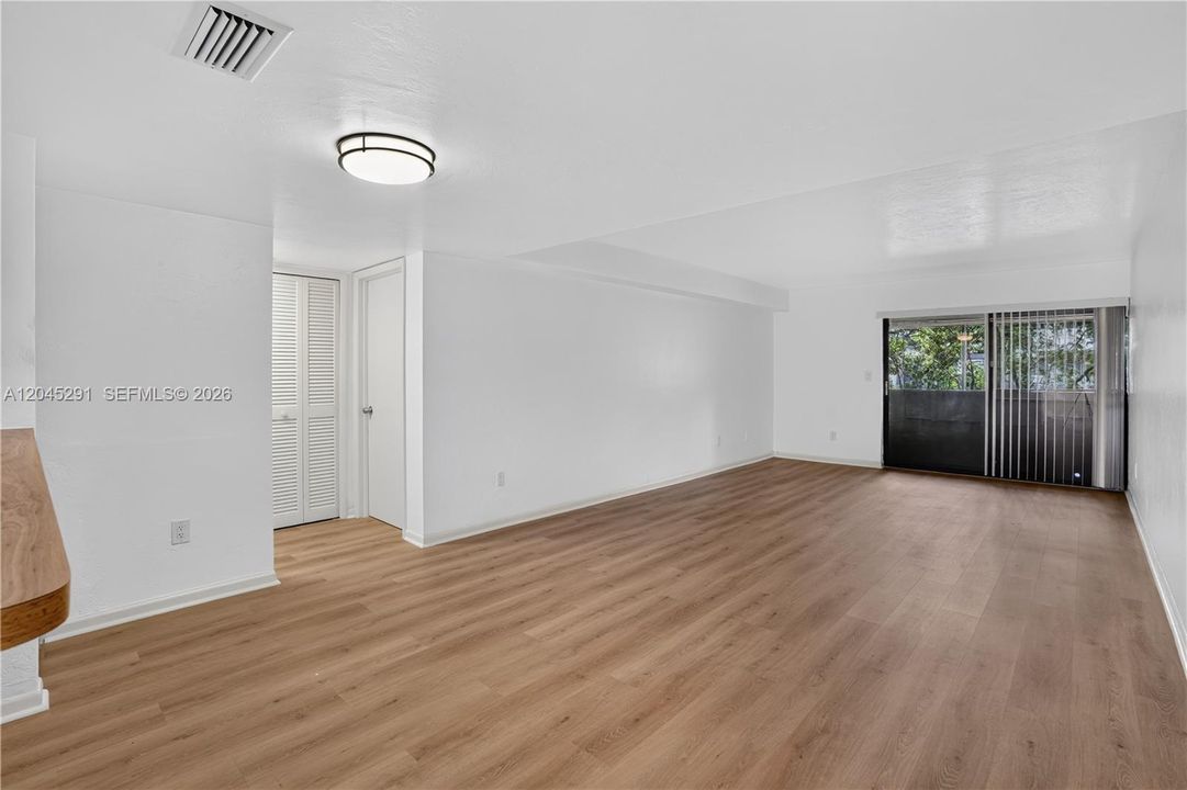 For Rent: $2,900 (2 beds, 2 baths, 1000 Square Feet)