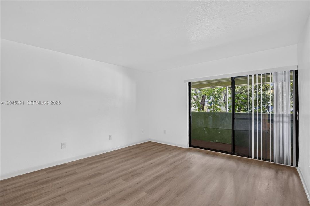 For Rent: $2,900 (2 beds, 2 baths, 1000 Square Feet)