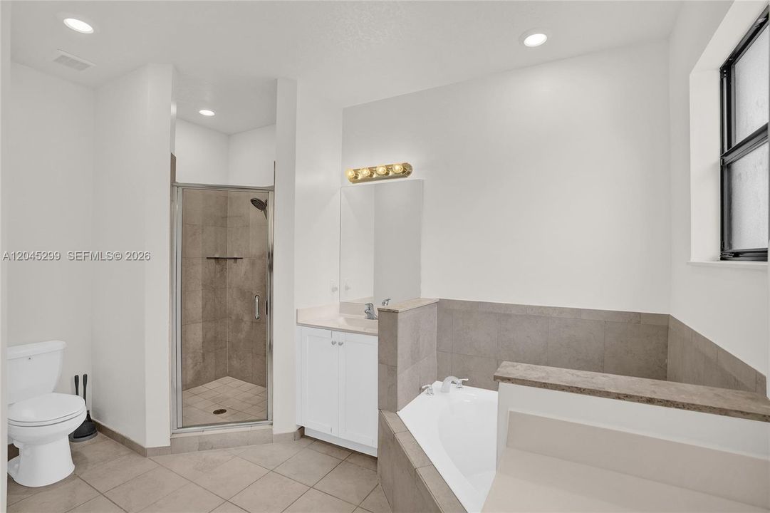 В аренду: $4,250 (5 спален, 2 ванн, 2504 Квадратных фут)
