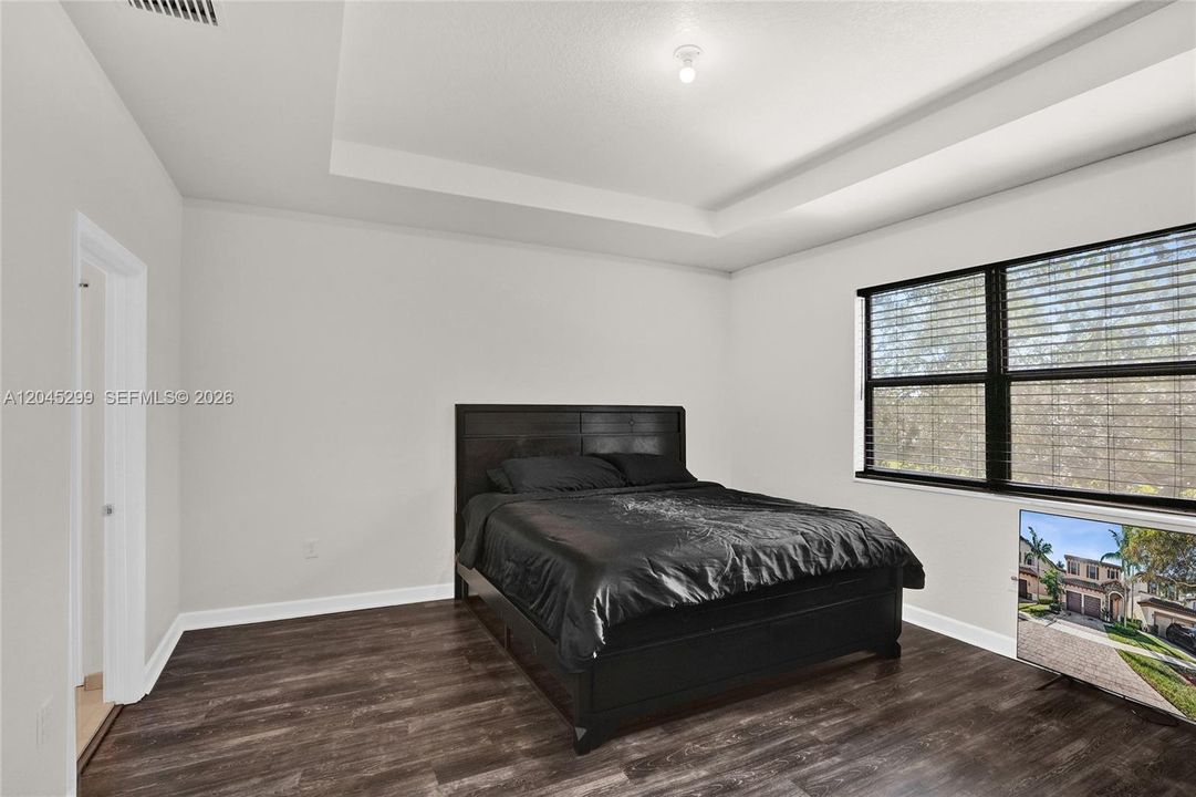 В аренду: $4,250 (5 спален, 2 ванн, 2504 Квадратных фут)