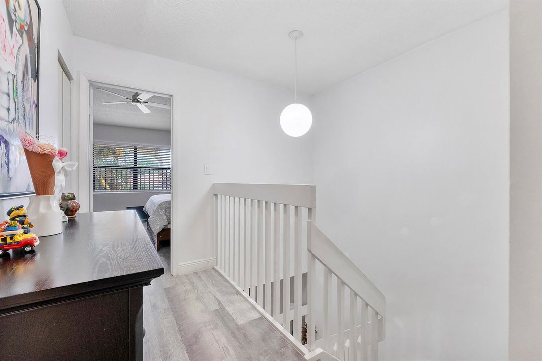 4393 Carambola Cir N_016