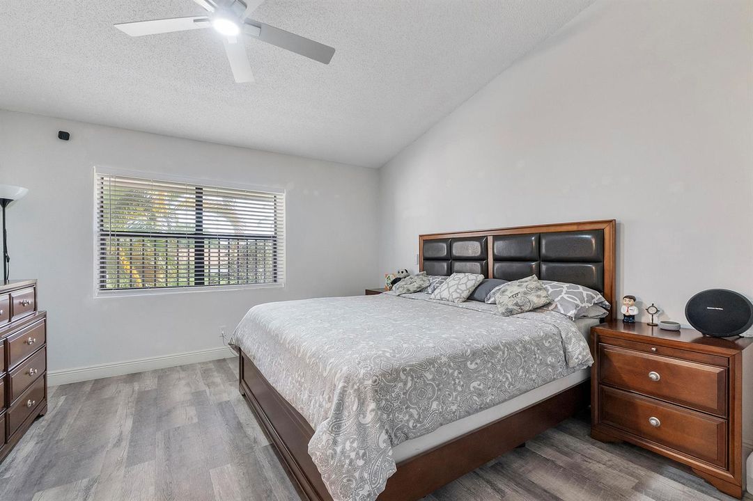 4393 Carambola Cir N_018