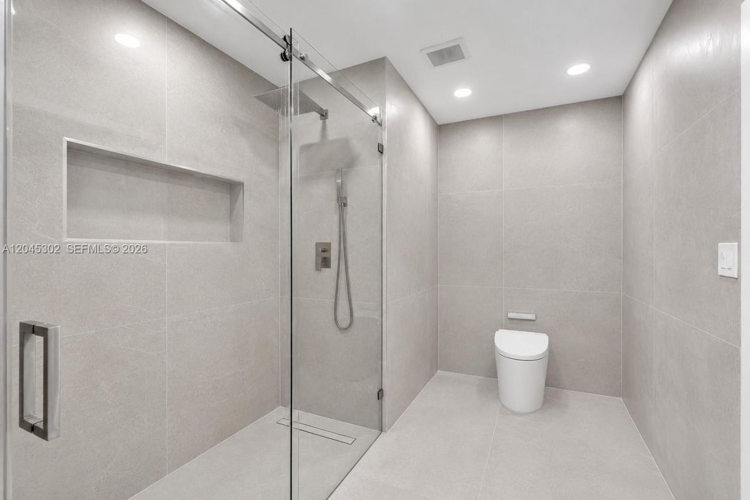 For Sale: $849,000 (3 beds, 2 baths, 1655 Square Feet)