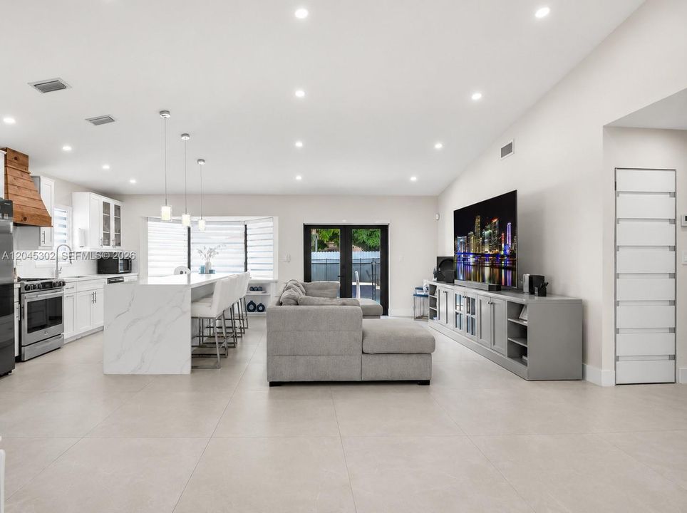 For Sale: $849,000 (3 beds, 2 baths, 1655 Square Feet)