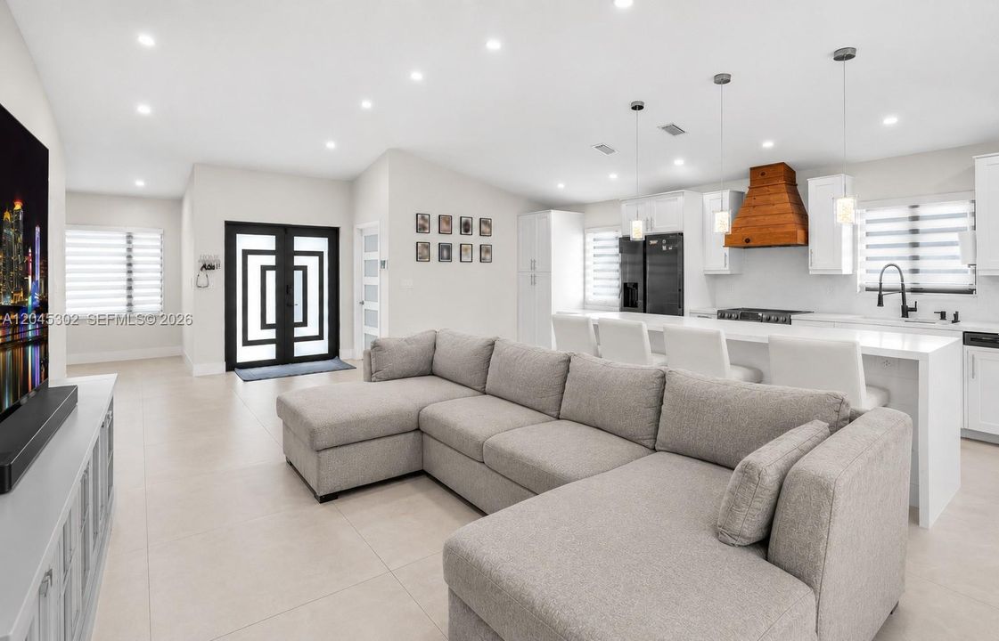 For Sale: $849,000 (3 beds, 2 baths, 1655 Square Feet)