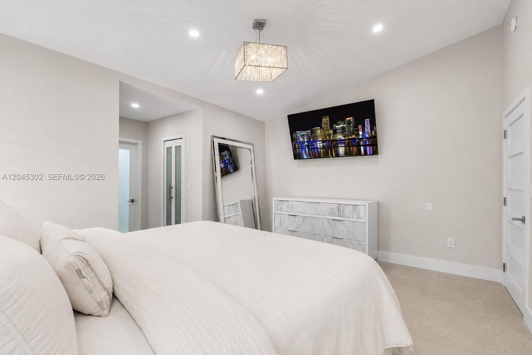 For Sale: $849,000 (3 beds, 2 baths, 1655 Square Feet)