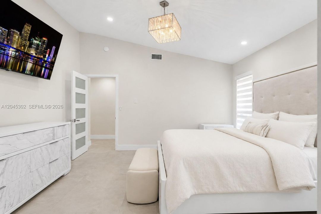 For Sale: $849,000 (3 beds, 2 baths, 1655 Square Feet)
