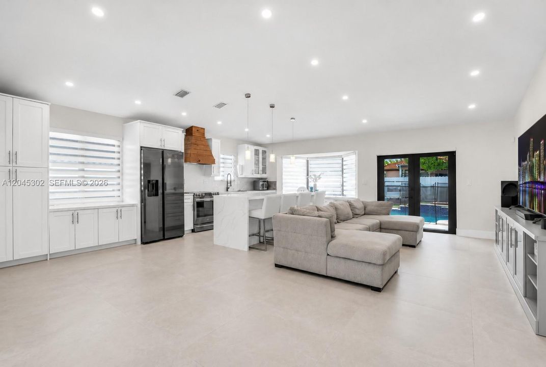 For Sale: $849,000 (3 beds, 2 baths, 1655 Square Feet)