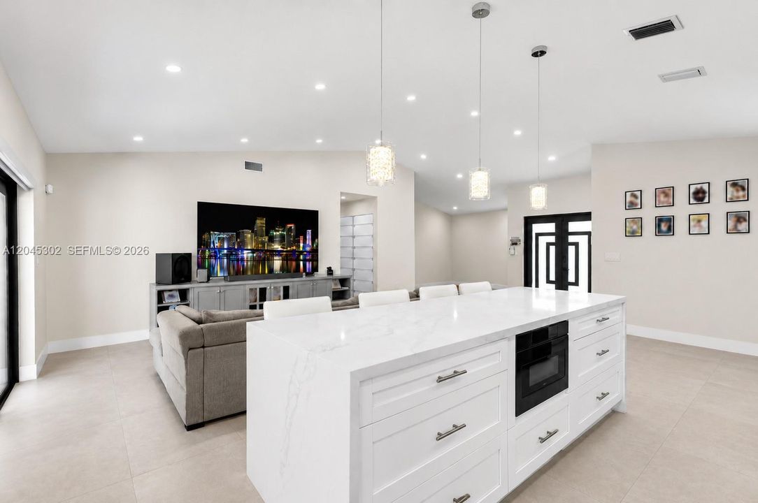 For Sale: $849,000 (3 beds, 2 baths, 1655 Square Feet)