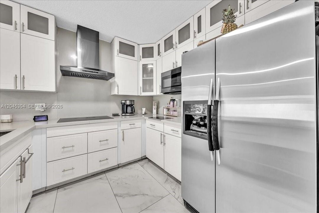 На продажу: $639,900 (4 спален, 2 ванн, 2054 Квадратных фут)