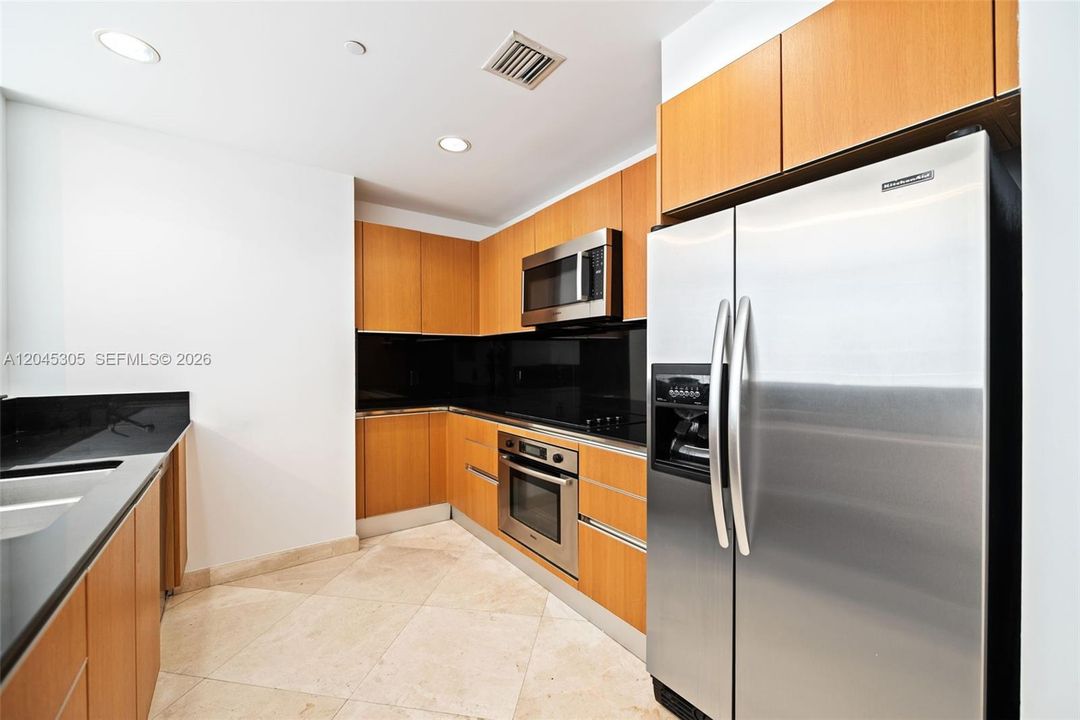 For Sale: $619,000 (2 beds, 2 baths, 1278 Square Feet)