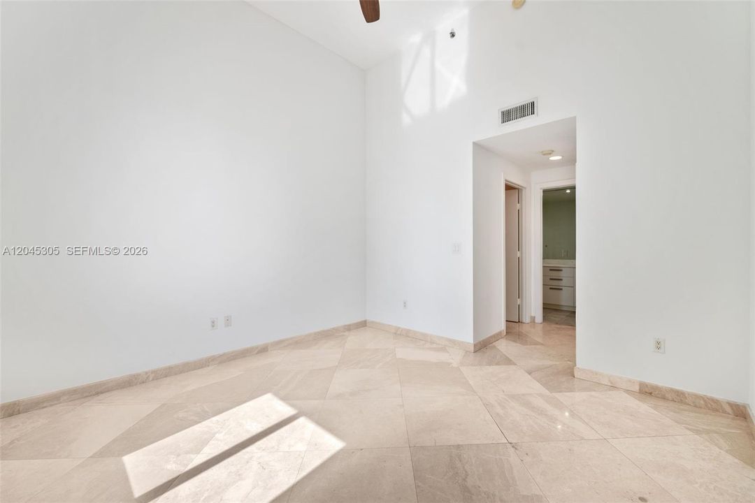 For Sale: $619,000 (2 beds, 2 baths, 1278 Square Feet)