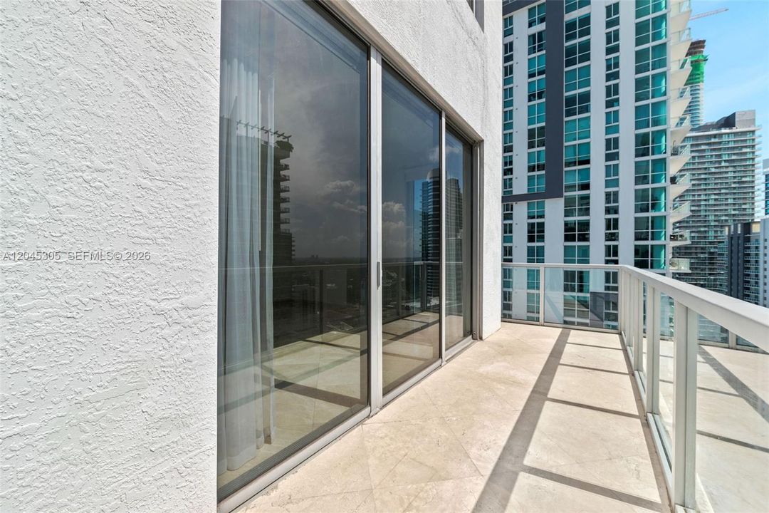 For Sale: $619,000 (2 beds, 2 baths, 1278 Square Feet)