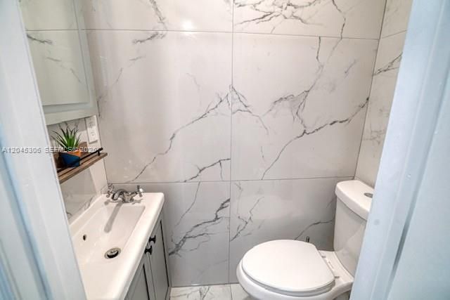 For Sale: $859,000 (4 beds, 2 baths, 2293 Square Feet)