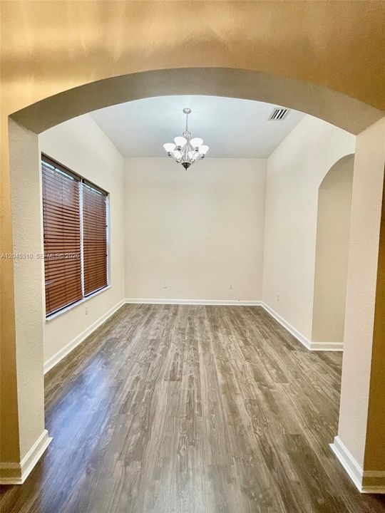 В аренду: $3,000 (3 спален, 2 ванн, 1758 Квадратных фут)