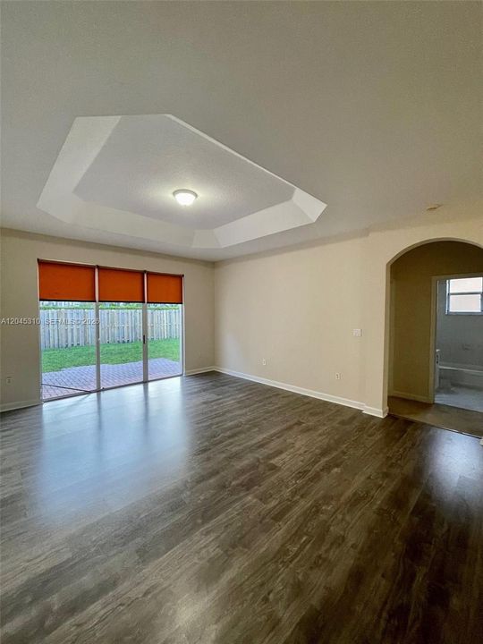 В аренду: $3,000 (3 спален, 2 ванн, 1758 Квадратных фут)