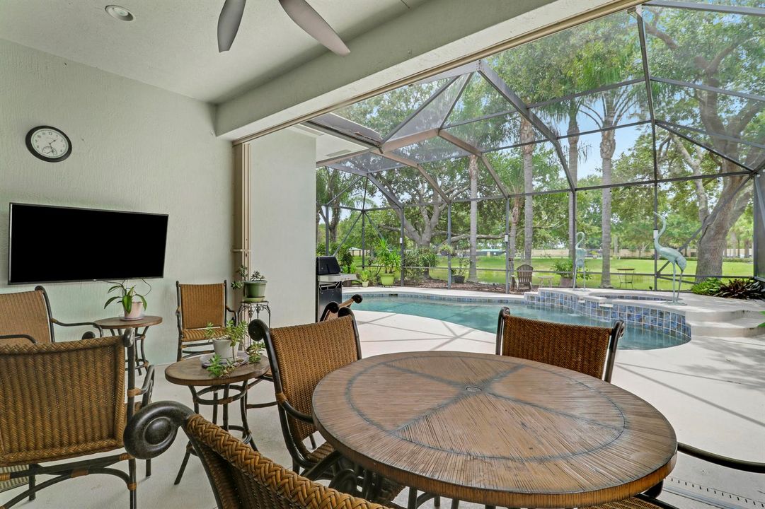 Screened & Covered Patio