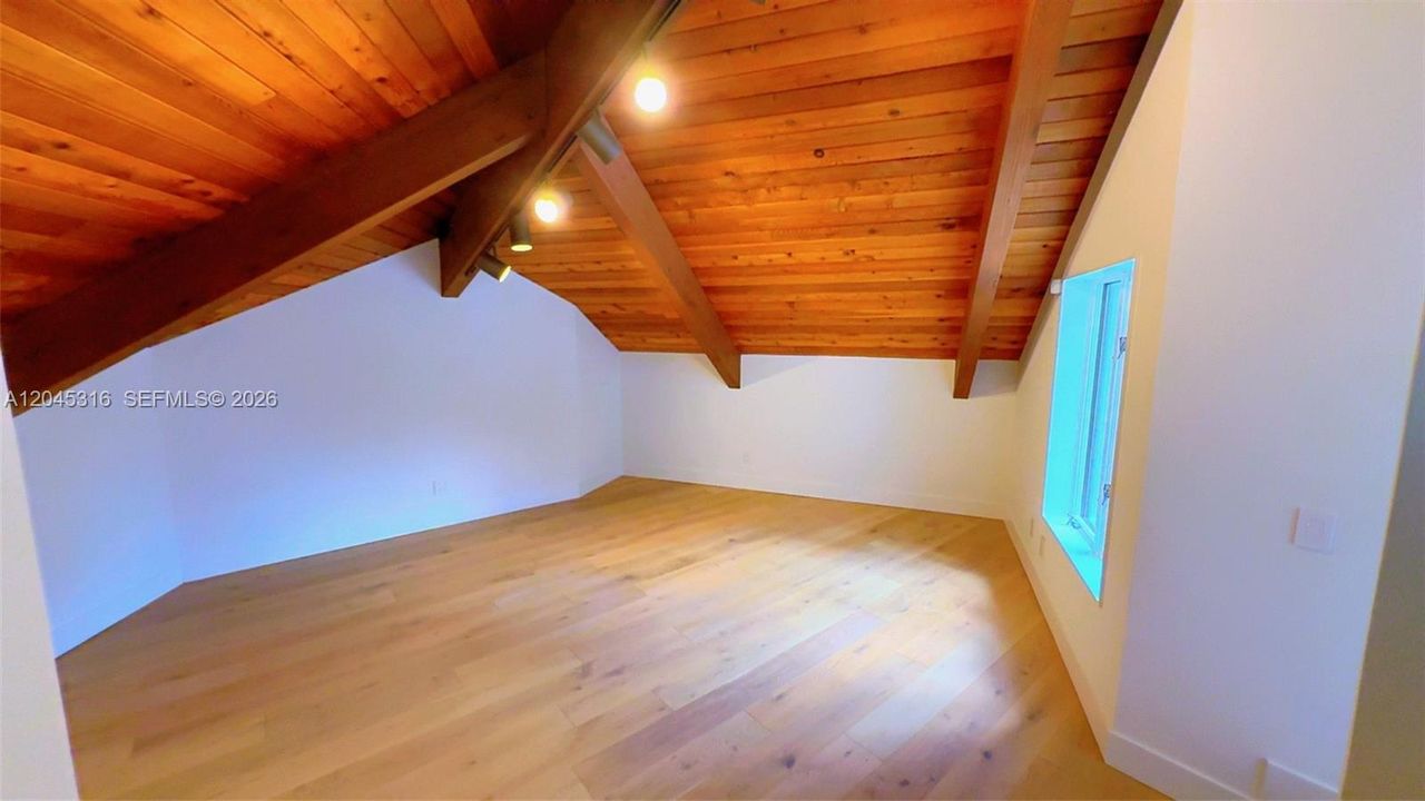 Additional bonus room upstairs