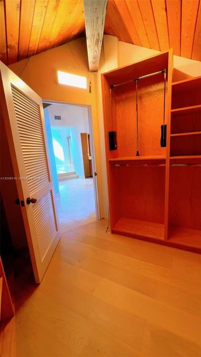 В аренду: $18,000 (5 спален, 3 ванн, 3889 Квадратных фут)