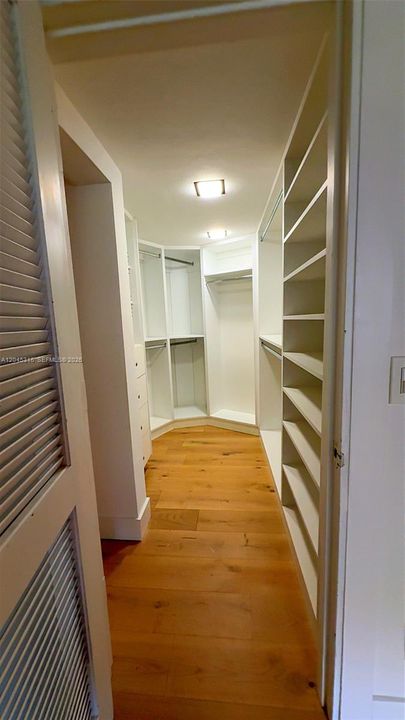 В аренду: $18,000 (5 спален, 3 ванн, 3889 Квадратных фут)