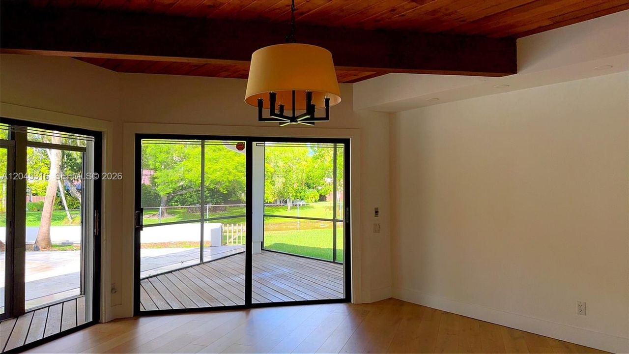В аренду: $18,000 (5 спален, 3 ванн, 3889 Квадратных фут)
