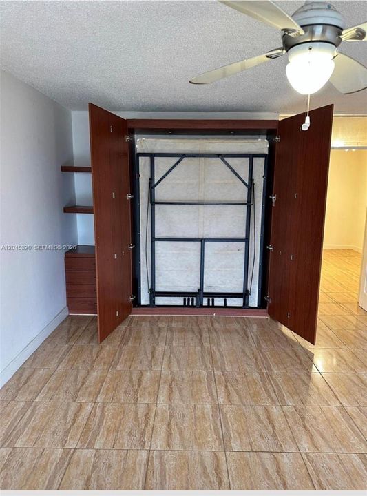 На продажу: $159,900 (1 спален, 1 ванн, 875 Квадратных фут)