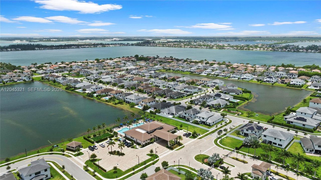 For Sale: $1,250,000 (4 beds, 4 baths, 3637 Square Feet)