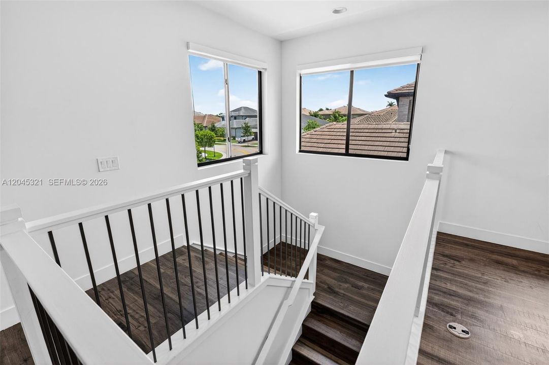 For Sale: $1,250,000 (4 beds, 4 baths, 3637 Square Feet)