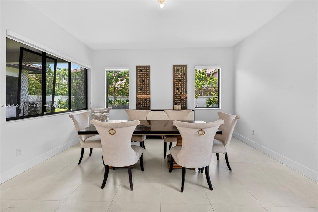For Sale: $1,250,000 (4 beds, 4 baths, 3637 Square Feet)