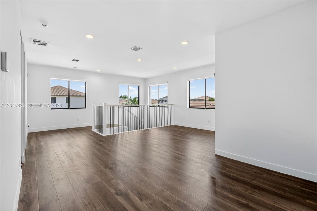 For Sale: $1,250,000 (4 beds, 4 baths, 3637 Square Feet)