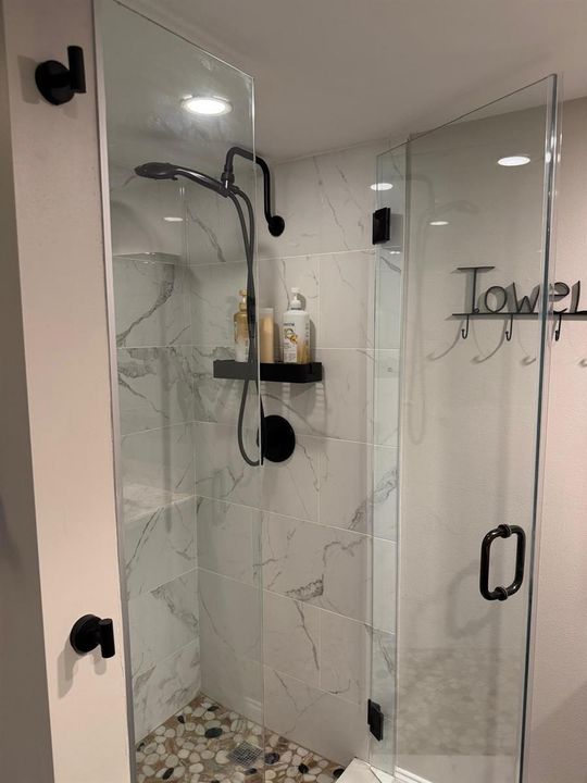 MASTER SHOWER