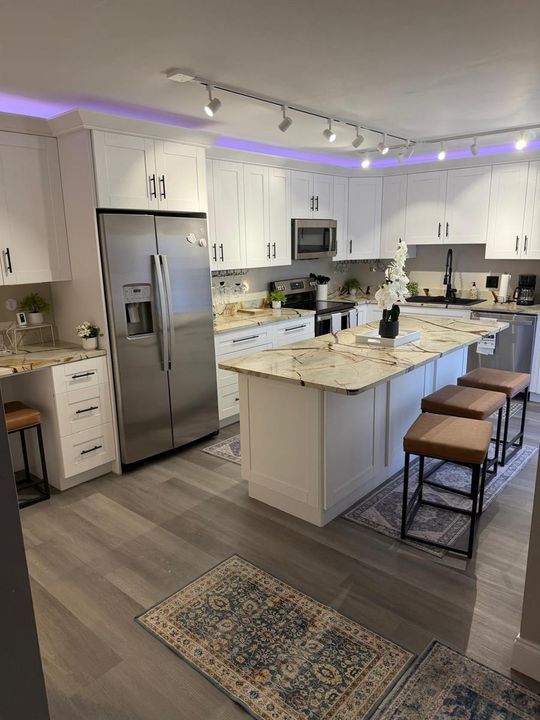 GOURMET KITCHEN