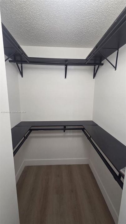For Rent: $2,450 (2 beds, 2 baths, 908 Square Feet)