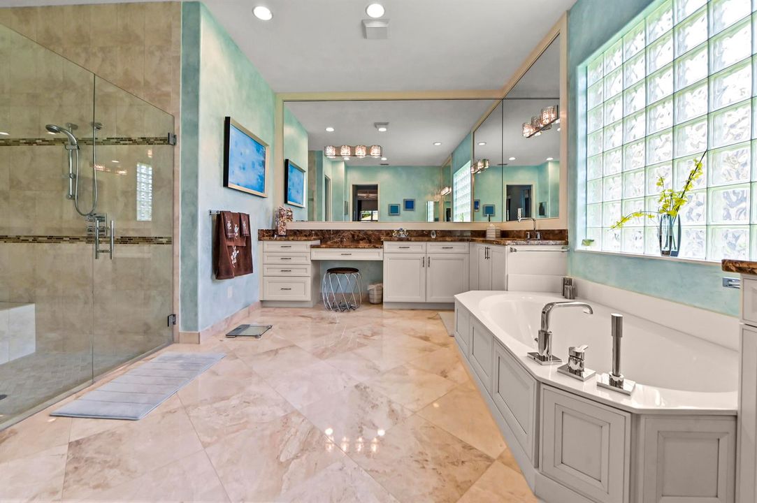 37 Bathroom 02