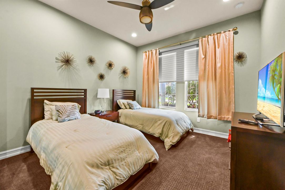 29 Bedroom 01