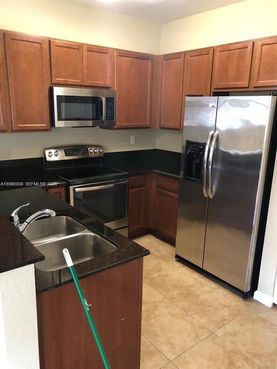 В аренду: $2,650 (3 спален, 2 ванн, 1850 Квадратных фут)