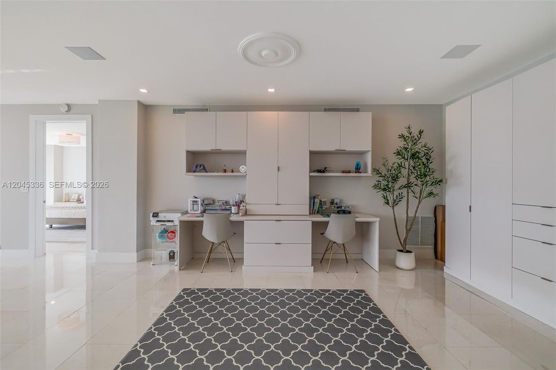 For Sale: $3,499,000 (2 beds, 2 baths, 2110 Square Feet)