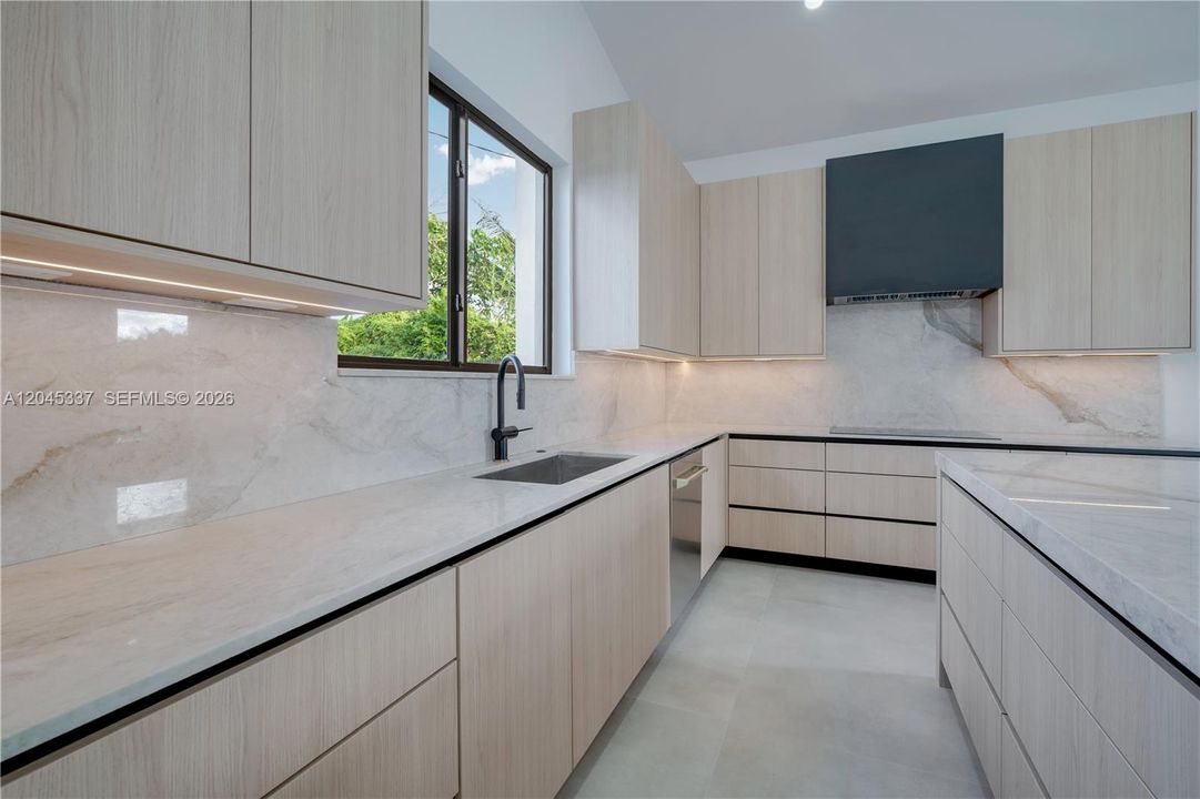 На продажу: $1,490,000 (4 спален, 3 ванн, 3200 Квадратных фут)