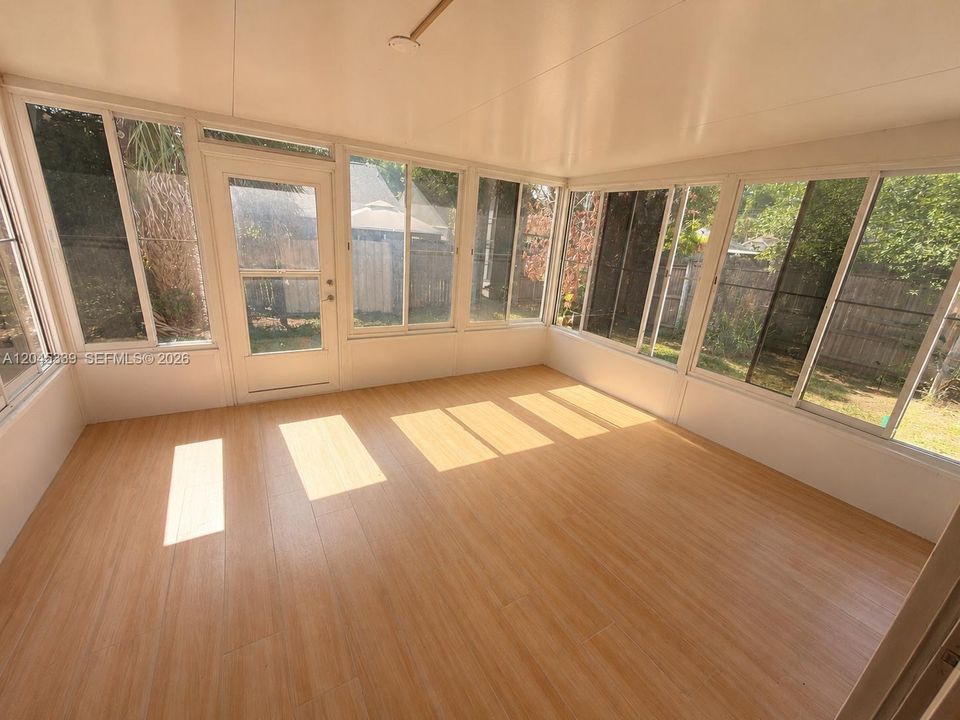 En Venta: $350,000 (2 camas, 2 baños, 0 Pies cuadrados)