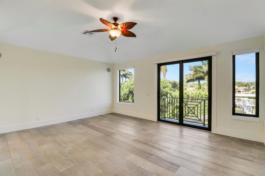 Bedroom 3 with Balcony