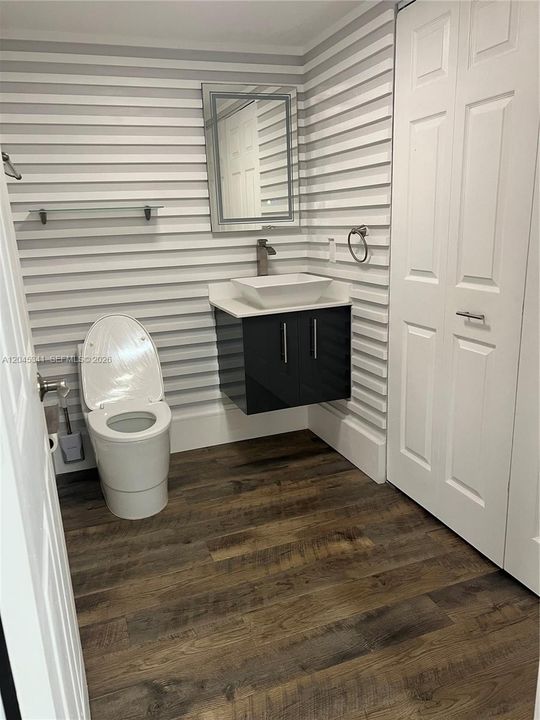 В аренду: $2,400 (2 спален, 2 ванн, 1218 Квадратных фут)