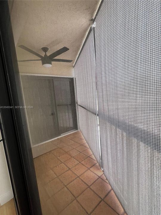 В аренду: $2,400 (2 спален, 2 ванн, 1218 Квадратных фут)