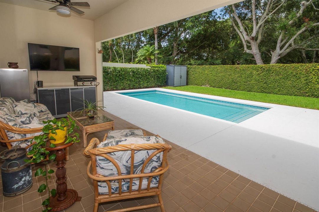 447 Kelsey Park Circle Drive-4