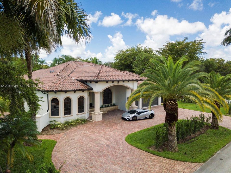 На продажу: $3,495,000 (4 спален, 4 ванн, 3657 Квадратных фут)