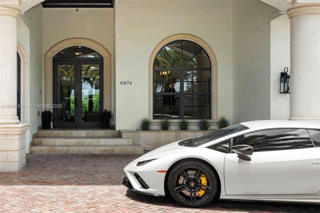 На продажу: $3,495,000 (4 спален, 4 ванн, 3657 Квадратных фут)