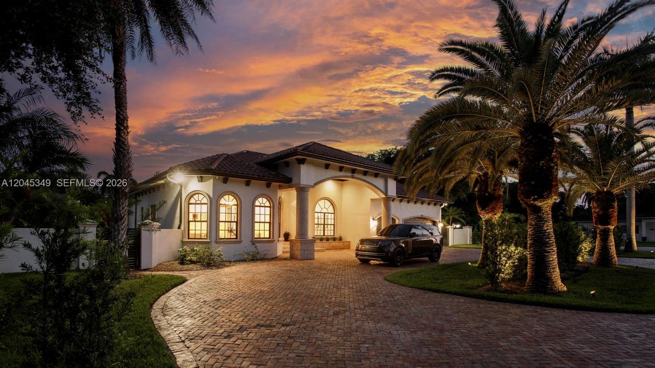 На продажу: $3,495,000 (4 спален, 4 ванн, 3657 Квадратных фут)