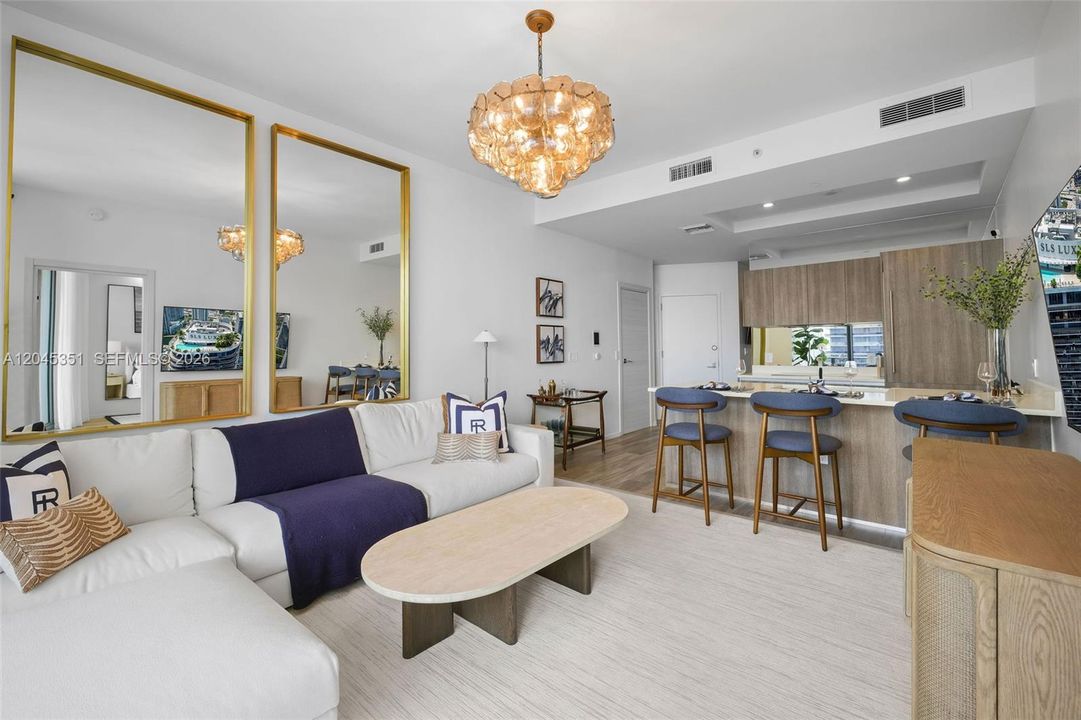 For Rent: $5,900 (1 beds, 2 baths, 842 Square Feet)