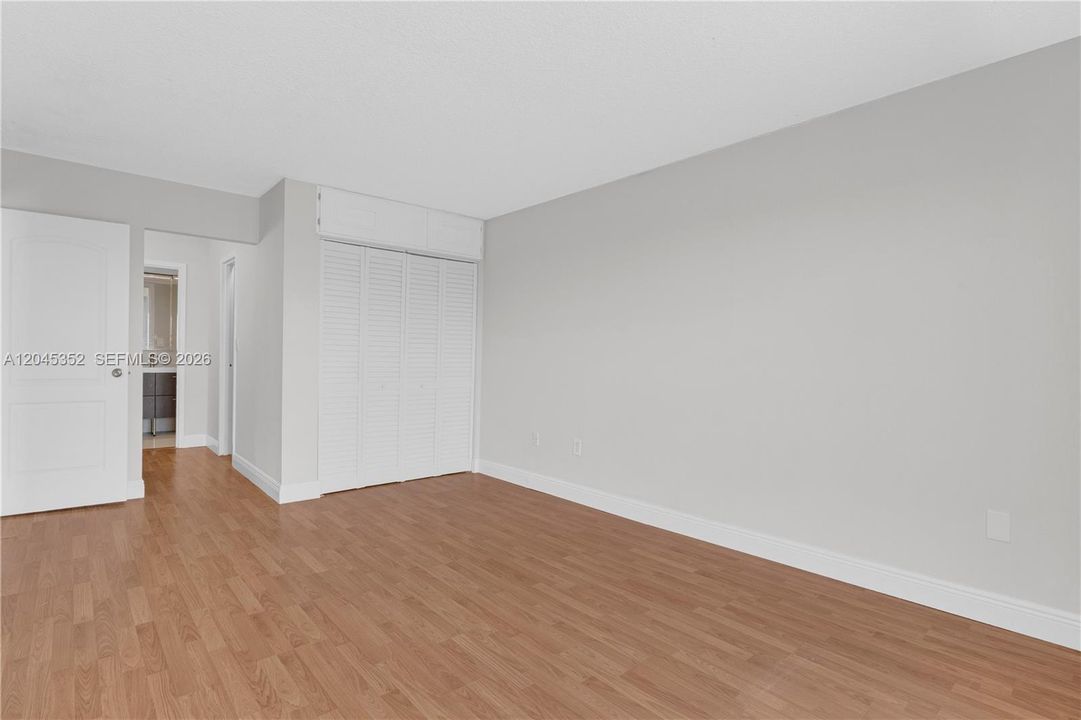 На продажу: $449,000 (2 спален, 2 ванн, 1076 Квадратных фут)