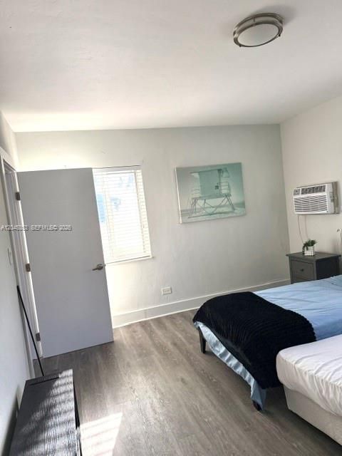 For Rent: $1,950 (1 beds, 1 baths, 700 Square Feet)